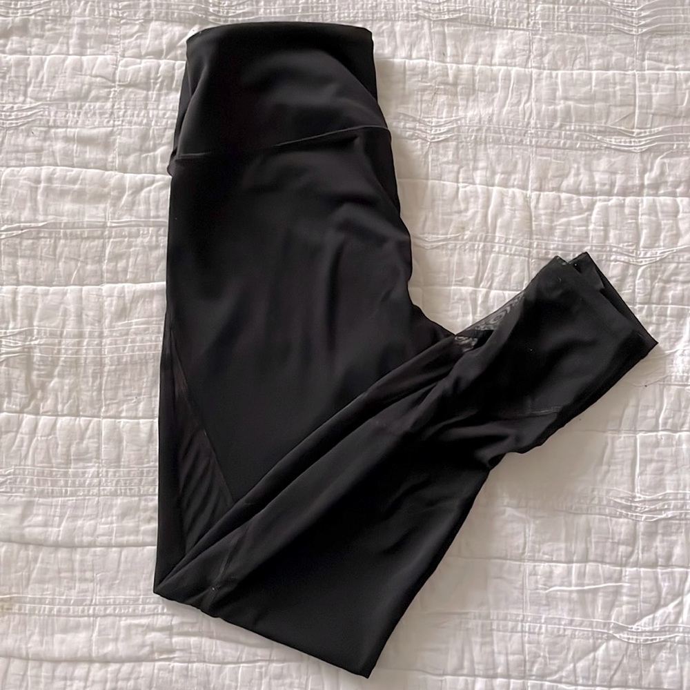 Victoria’s Secret Knockout workout leggings